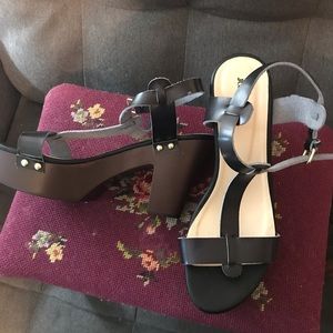 Platform shoes size 10
